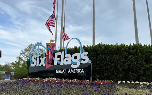 Six Flags Great America - Open, 11:00am–5:00pm