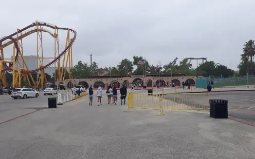 Six Flags Fiesta Texas - Open, 11:00am–11:00pm