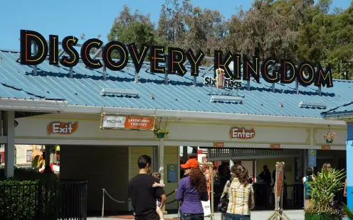 Six Flags Discovery Kingdom - Open, 10:00am–8:00pm